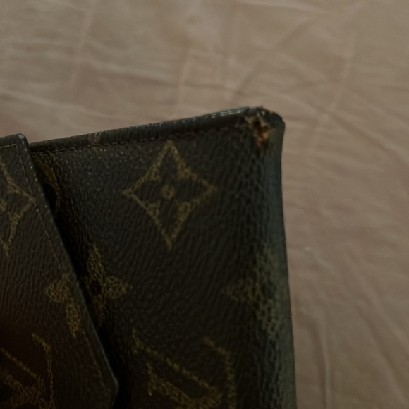 Louis Vuitton wallet- Make an offer - Picture 6 of 10
